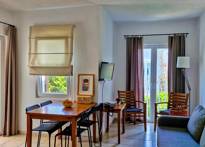 Hotel de apartamente Meis 4*